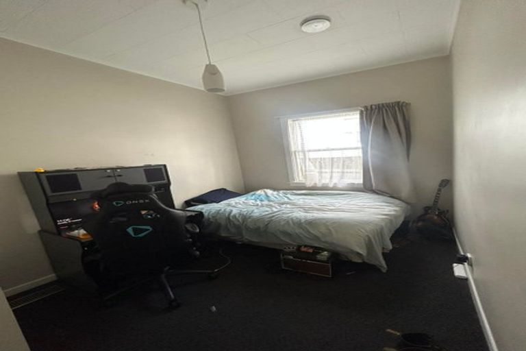 Photo of property in 296 Karori Road, Karori, Wellington, 6012