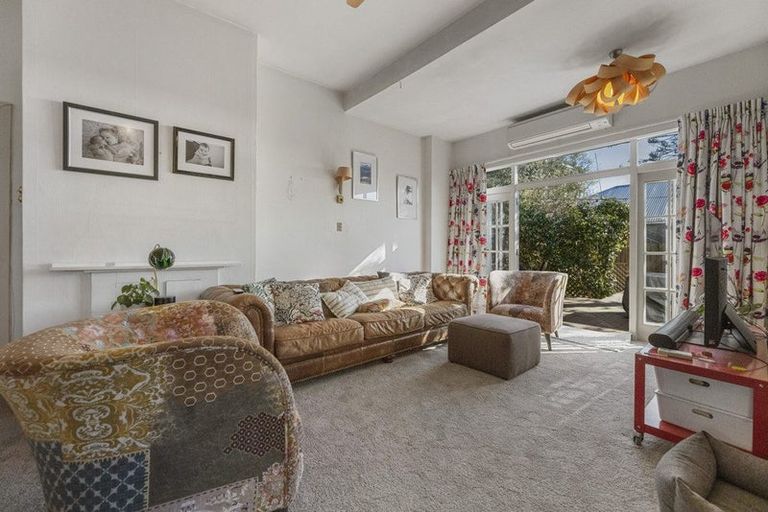 Photo of property in 20 Hargest Crescent, Saint Kilda, Dunedin, 9012