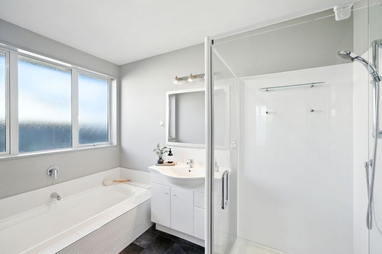 Photo of property in 36 Withells Road, Avonhead, Christchurch, 8042