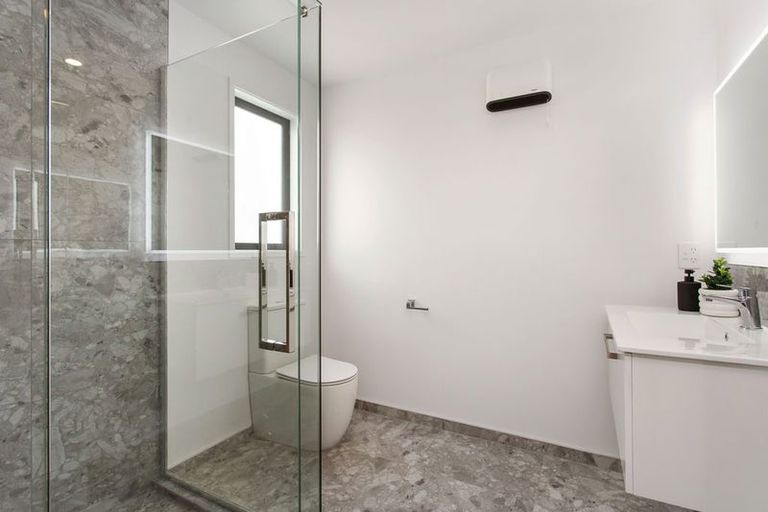 Photo of property in 19 Hutcheson Street, Sydenham, Christchurch, 8023