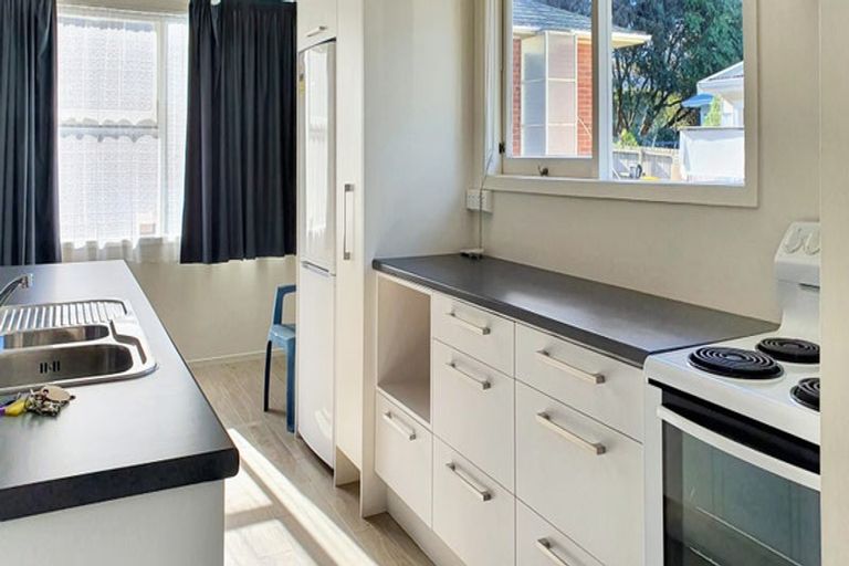 Photo of property in 91 Coronation Road, Mangere Bridge, Auckland, 2022