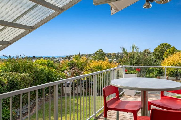Photo of property in 6 Rakino Avenue, Manly, Whangaparaoa, 0930