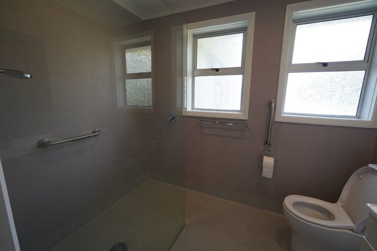 Photo of property in 9 Bristol Crescent, Roslyn, Palmerston North, 4414