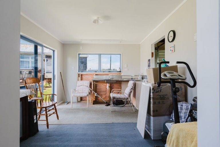 Photo of property in 56 Herbert Street, Eketahuna, 4900