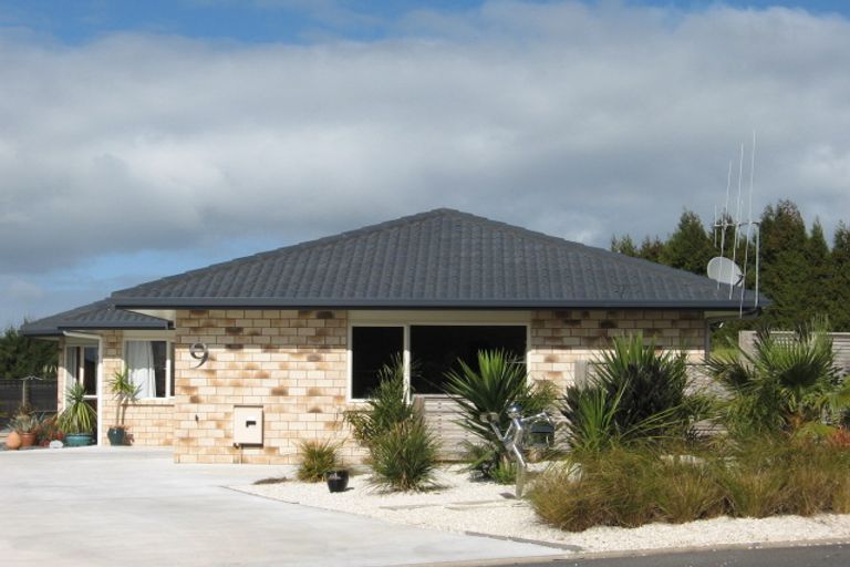 Photo of property in 9 Sequoia Place, Te Kamo, Whangarei, 0112