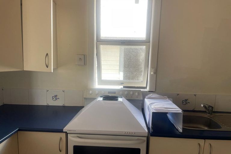 Photo of property in 24 Wellington Street, Papakura, 2110