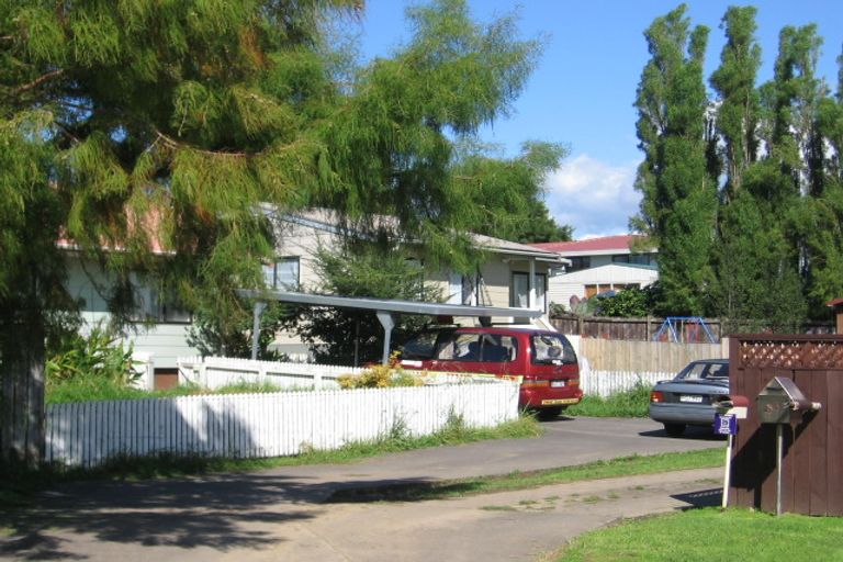 Photo of property in 2/28 Posa Avenue, Henderson, Auckland, 0612