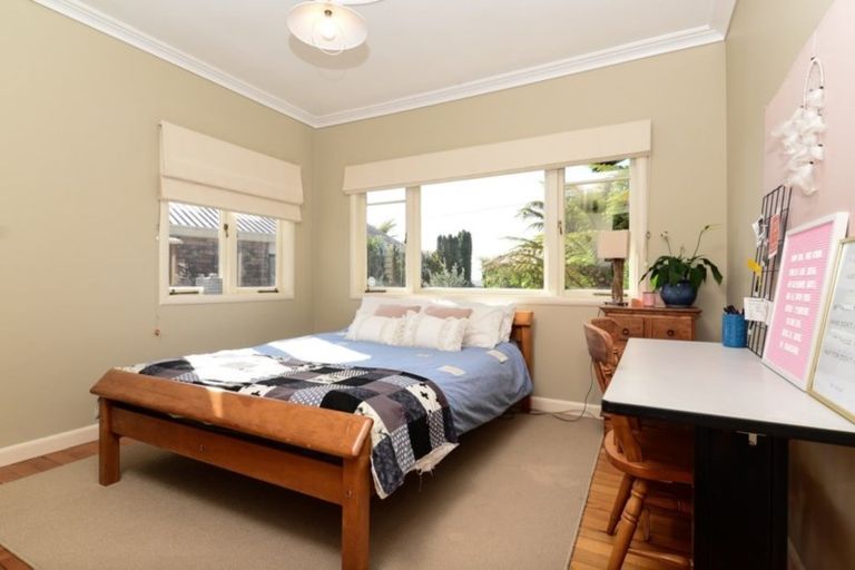 Photo of property in 104 Tuhikaramea Road, Dinsdale, Hamilton, 3204