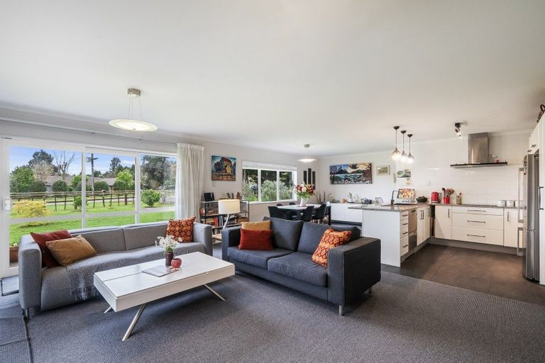 Photo of property in 1098 Queen Street East, Levin, 5571