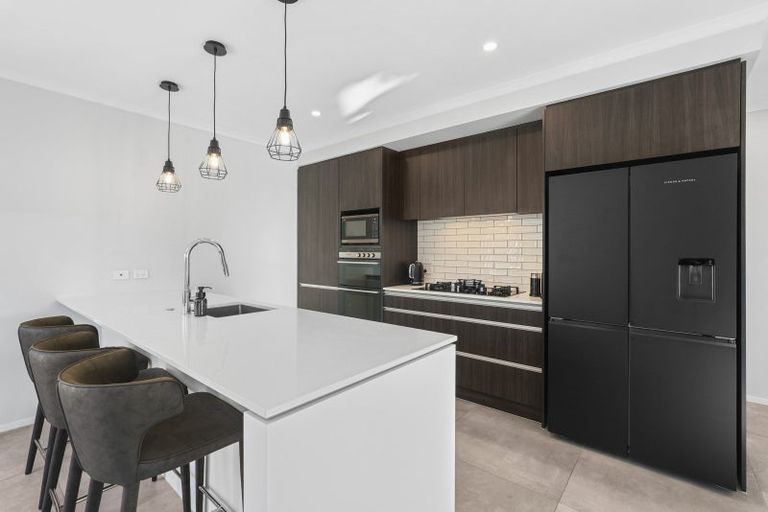 Photo of property in 5 Kuku Avenue, Red Beach, 0932