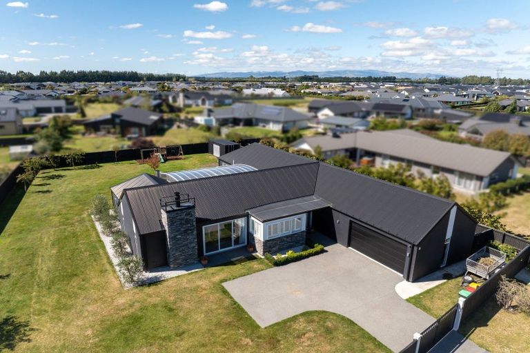 Photo of property in 10 Silver Peaks Drive, West Melton, 7618