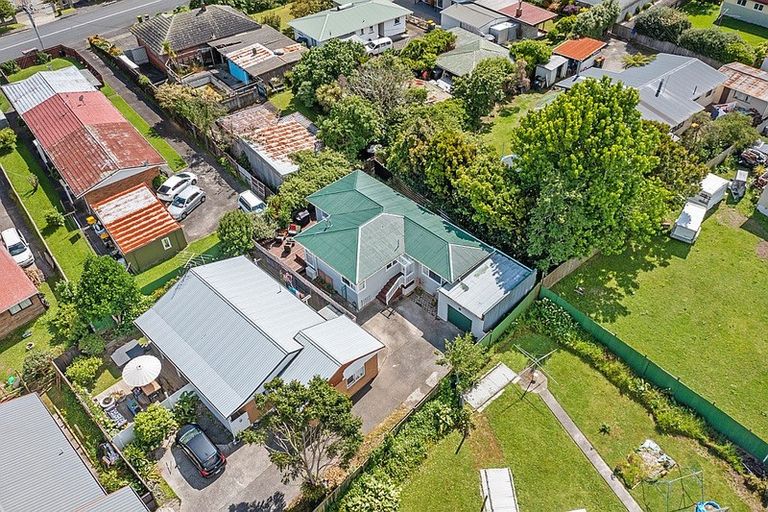 Photo of property in 3/14 Orchid Place, Te Atatu South, Auckland, 0610