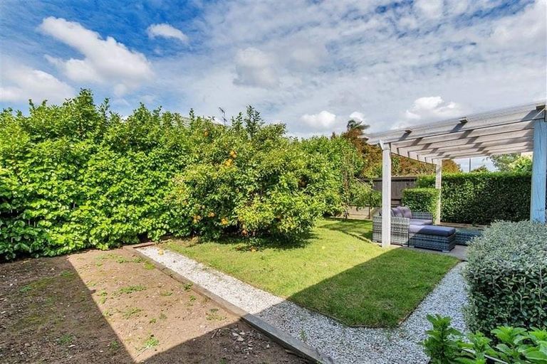 Photo of property in 12/58 Manuroa Road, Takanini, 2112