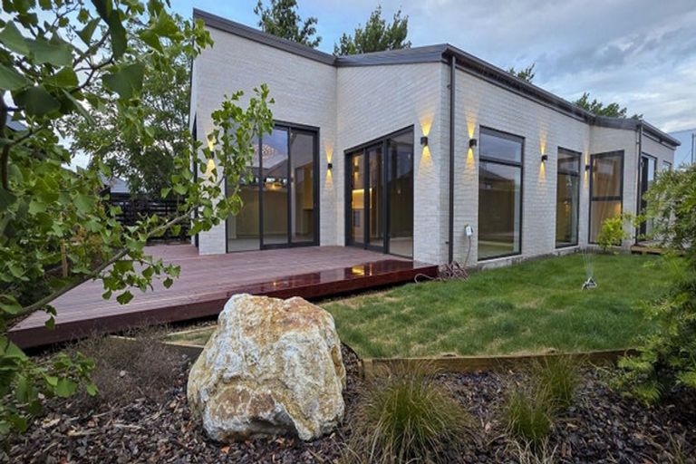 Photo of property in 22 Lorenzos Lane, Halswell, Christchurch, 8025