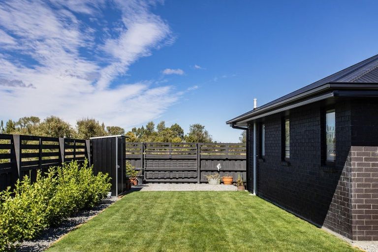 Photo of property in 31 Angus Place, Rangiora, 7400