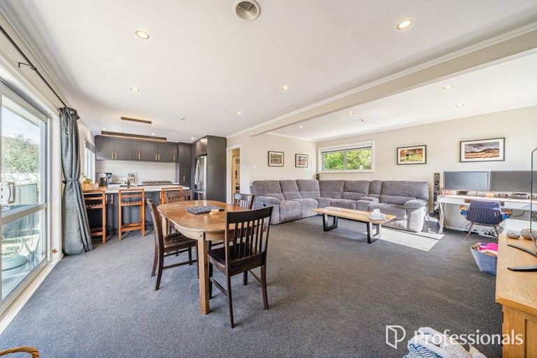 Photo of property in 25 Kendal Grove, Wainuiomata, Lower Hutt, 5014