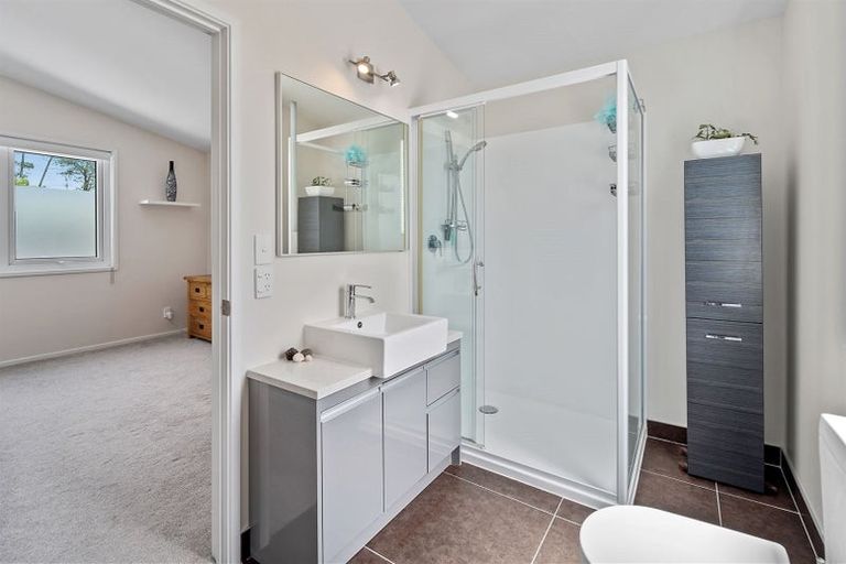 Photo of property in 11a Brandon Road, Manly, Whangaparaoa, 0930