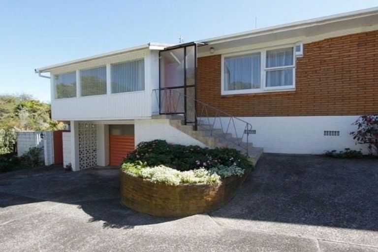 Photo of property in 2/9 Roseburn Place, Pakuranga, Auckland, 2010