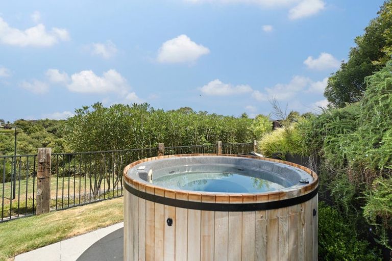 Photo of property in 24 Petersburg Drive, Flagstaff, Hamilton, 3210