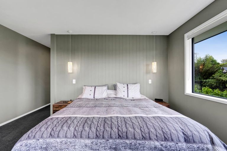 Photo of property in 8 Ponga Place, Highlands Park, New Plymouth, 4312