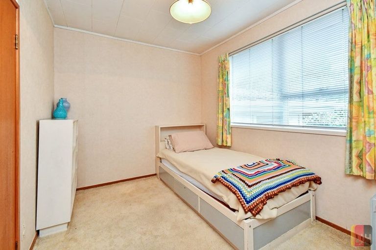 Photo of property in 11 Sandrine Avenue, Clover Park, Auckland, 2019