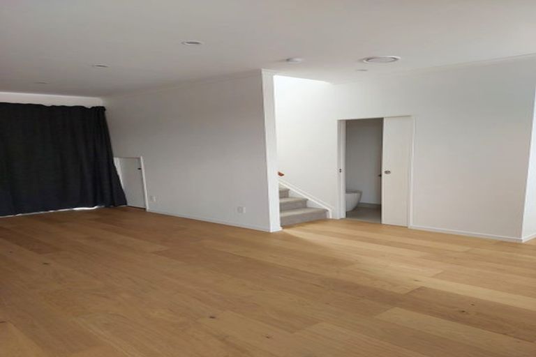 Photo of property in 89 Waipuhinui Way, Wiri, Auckland, 2104