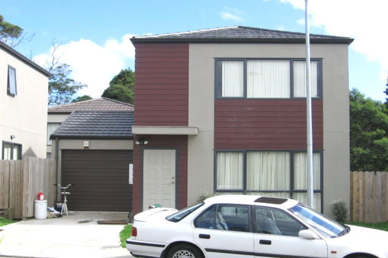 Photo of property in 30 Rakich Place, Henderson, Auckland, 0612