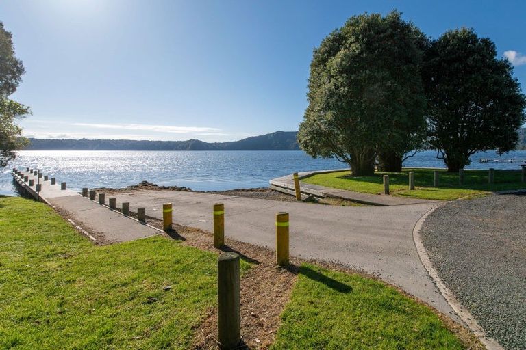 Photo of property in 7 Aoturoa Avenue, Rotoiti Forest, Rotorua, 3074