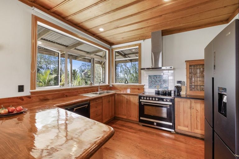 Photo of property in 74 Fishlock Road, Te Arai, Wellsford, 0974