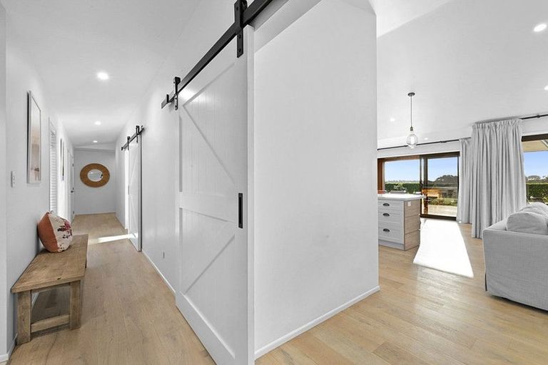 Photo of property in 132 Henwood Road, Paraite, New Plymouth, 4372