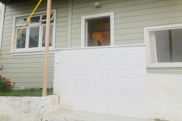 Photo of property in 21a Matai Road, Stanmore Bay, Whangaparaoa, 0932