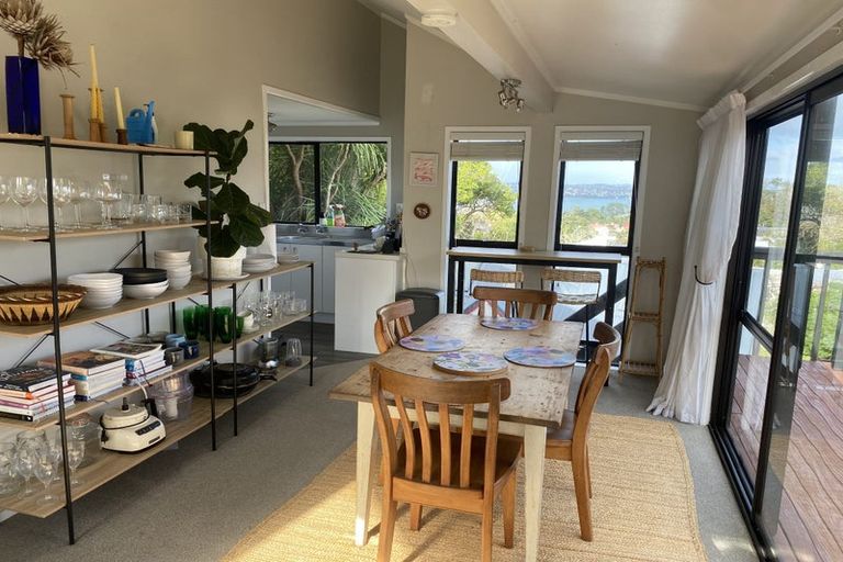 Photo of property in 1/20 Colonial Road, Birkenhead, Auckland, 0626