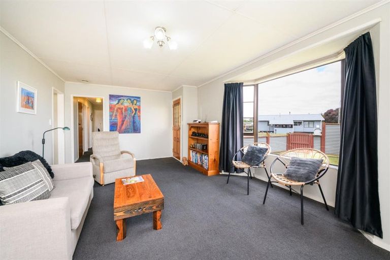 Photo of property in 2 Walton Street, Bulls, 4818