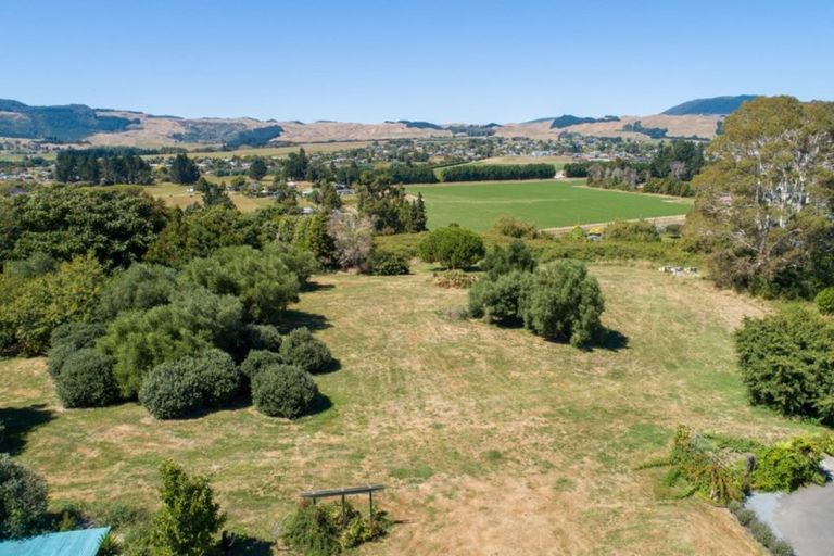 Photo of property in 20 Iriirikapua Parade, Owhata, Rotorua, 3010