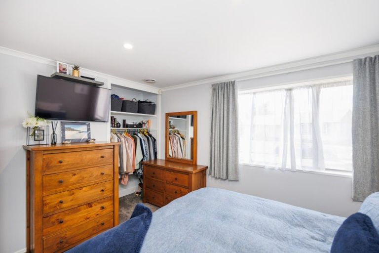 Photo of property in 2 Capri Place, Awapuni, Palmerston North, 4412