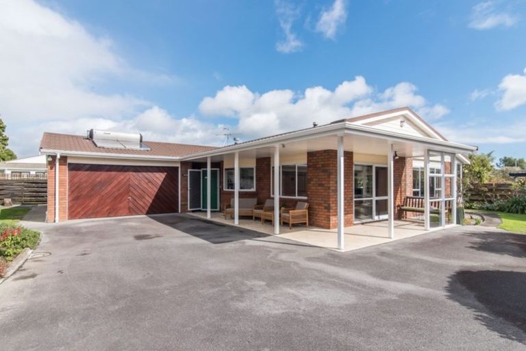 Photo of property in 64 Kapanui Road, Waikanae, 5036