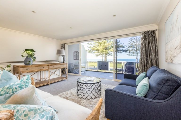 Photo of property in 627 Marine Parade, Napier South, Napier, 4110