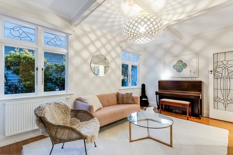 Photo of property in 103 Muritai Road, Eastbourne, Lower Hutt, 5013