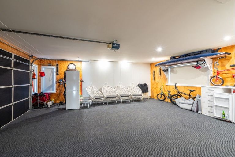 Photo of property in 5 Pukenamu Road, Rainbow Point, Taupo, 3330