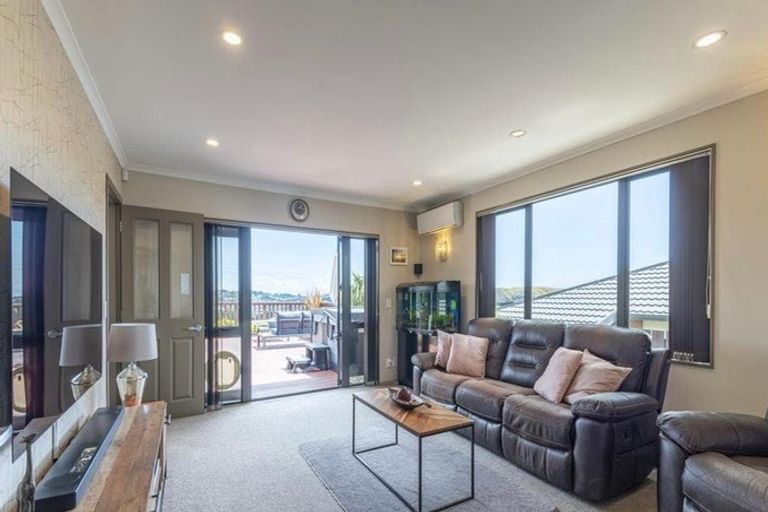 Photo of property in 30 Cedarwood Street, Woodridge, Wellington, 6037