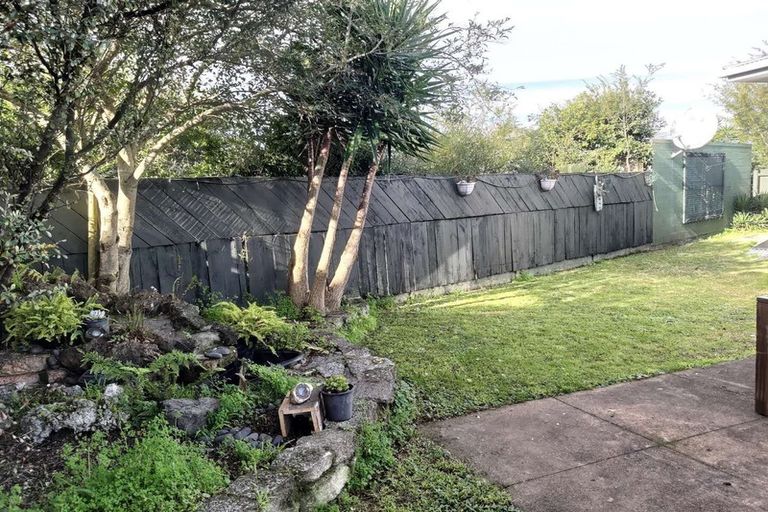 Photo of property in 68 Willis Road, Papakura, 2110