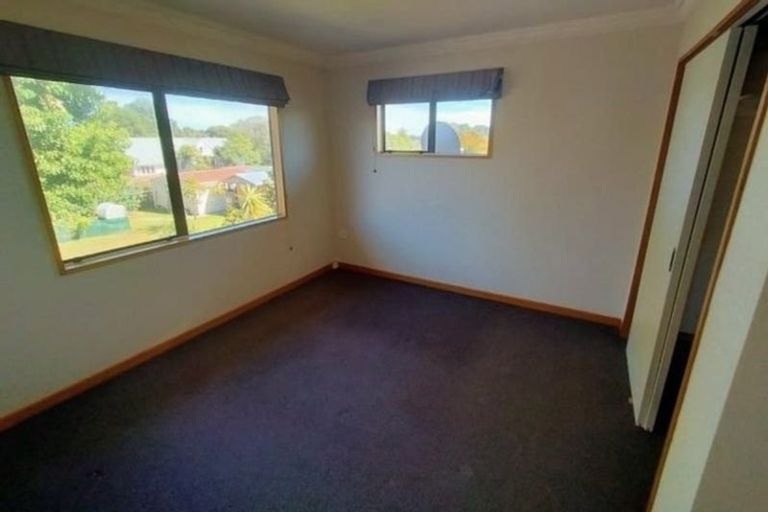 Photo of property in 99a Atawhai Road, Fitzherbert, Palmerston North, 4410