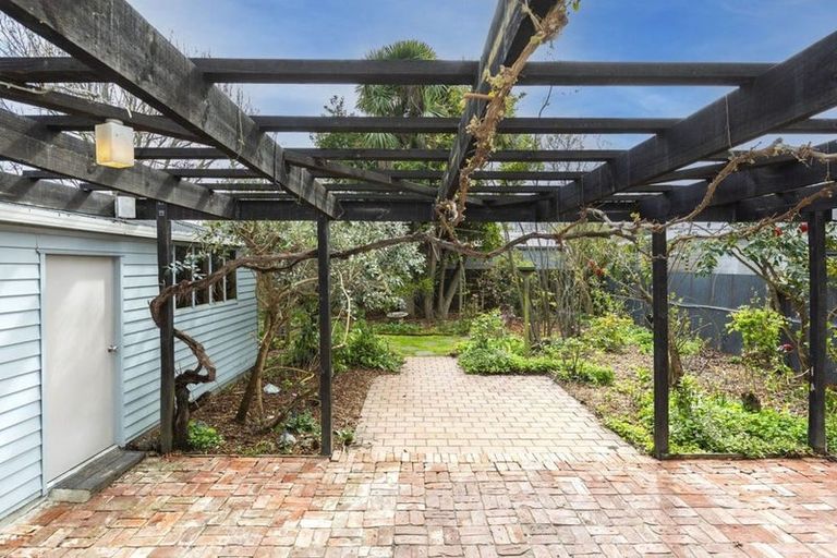 Photo of property in 13 Medway Street, Richmond, Christchurch, 8013