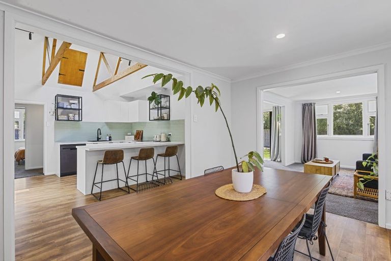 Photo of property in 144a High Street, Oxford, 7430