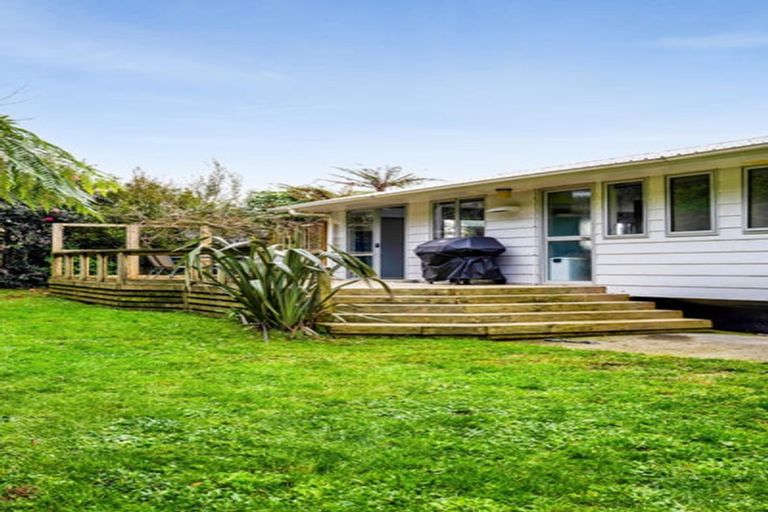 Photo of property in 73 Heta Road, Highlands Park, New Plymouth, 4312