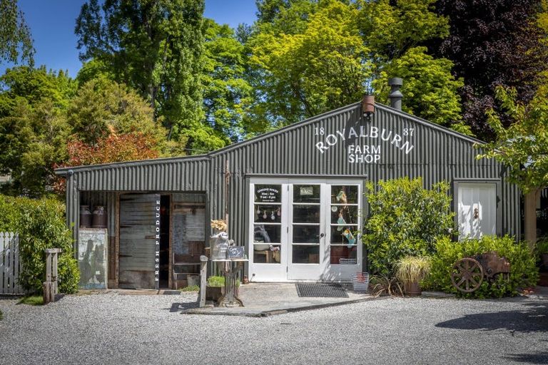 Photo of property in 3 Merioneth Street, Arrowtown, 9302