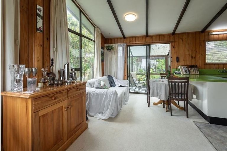 Photo of property in 69 Bedford Street, Northland, Wellington, 6012