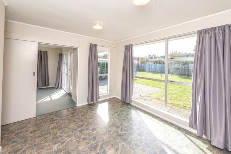 Photo of property in 12 Massey Street, Aramoho, Whanganui, 4500