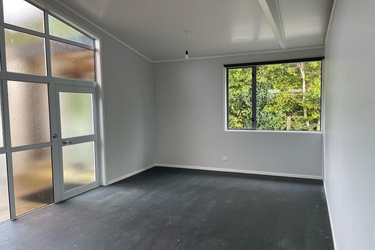 Photo of property in 15a View Street, Maungaturoto, 0520
