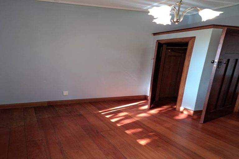 Photo of property in 13 Highbury Crescent, Highbury, Wellington, 6012